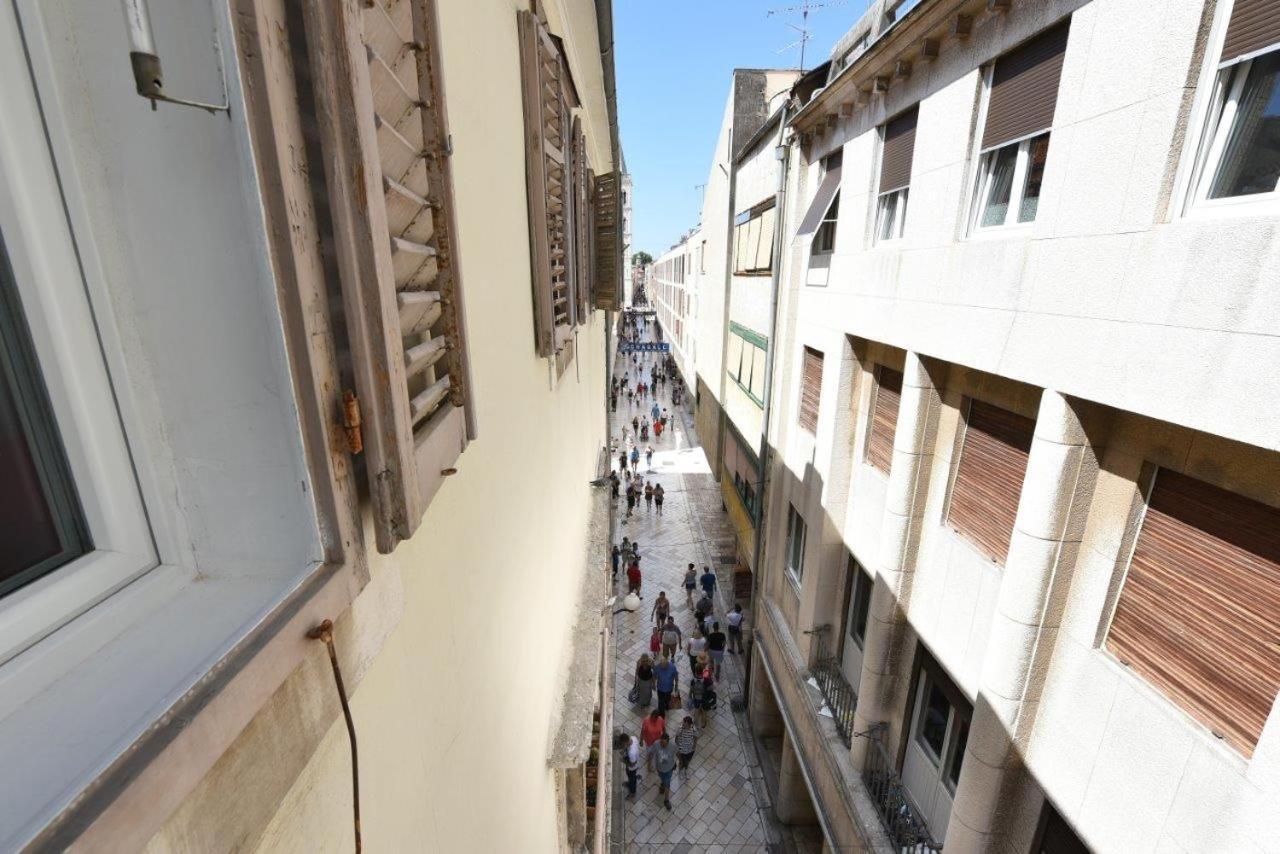 Rooms Old Town Zara Esterno foto